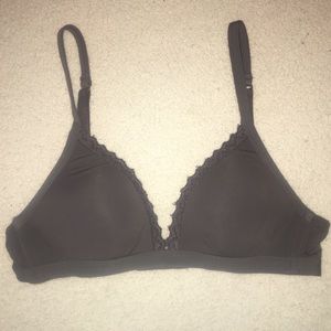 LIGHTLY PADDED GRAY BRALETTE